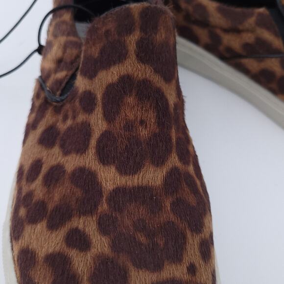 NEW Emergency Exit Cheetah Print Slip On Sneaker Shoes Size 8.5 Women Faux Fur - Picture 2 of 7
